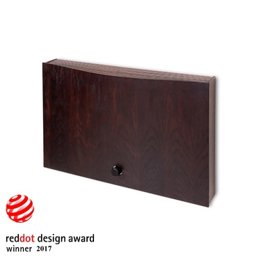 Oceněný radiátor TOMTON R4 cenou RedDot Design Award 2017 (vlevo detail horní mřížky, vpravo pohled na radiátor jako celek)