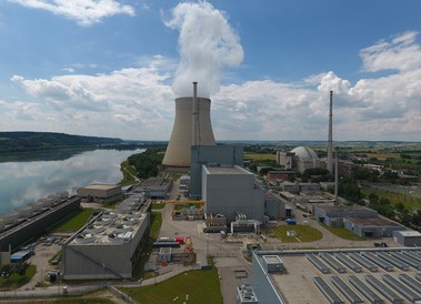 Pohled na elektrárnu Isar, jejíž první blok je v současné době demontován. (foto: PreussenElektra GmbH)
