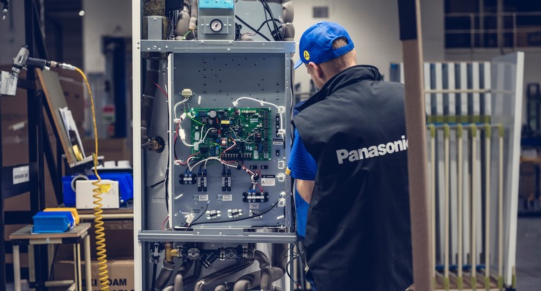 Výroba tepelných čerpadel Aquarea v plzeňské továrně Panasonic