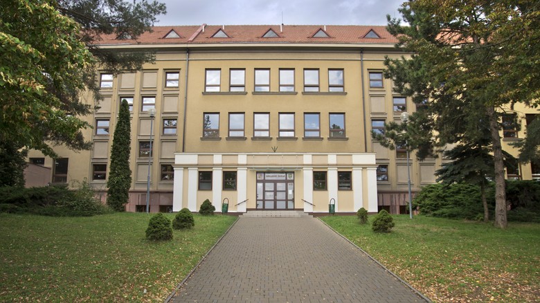 Základní škola ve městě Zbýšov, nová kotelna se vrátila do 3 let