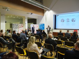 Konference řešila stav dekarbonizace ve stavebnictví a objasňovala vykazování emisí napříč dodavatelským řetězcem