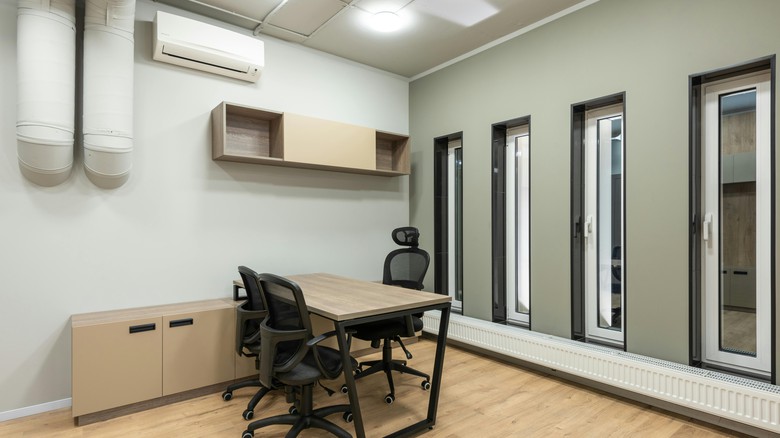 Evropská komise mění návrh prováděcího nařízení a upravuje ekodesignové požadavky na lokální topidla