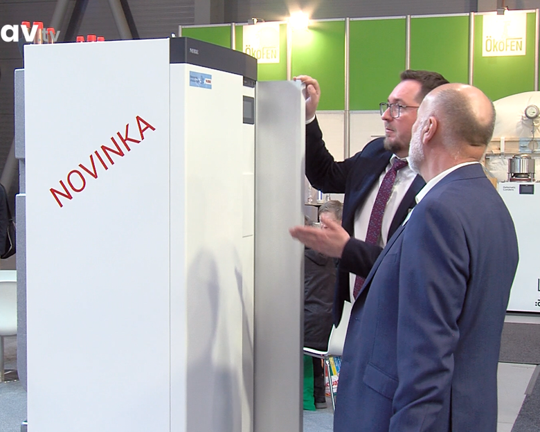 Obr. Vnitřní tepelné čerpadlo NIBE vždy obsahuje zásobník pro přípravu teplé vody