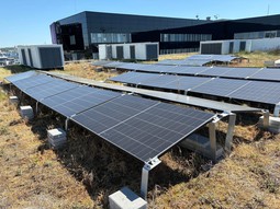 EUROPARK Štěrboholy je bezemisní. ČEZ ESCO dokončilo střešní fotovoltaiku