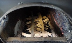 Obrázek 2b Způsob přikládky „Zápal dolů 1“